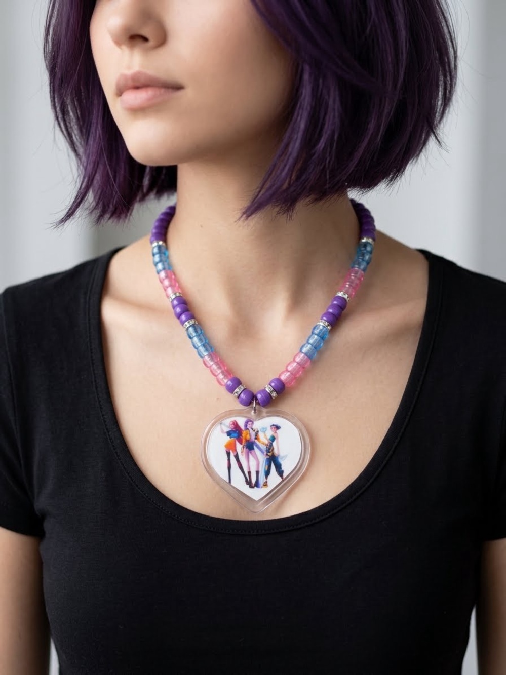 Beaded K-pop Heart Pendant Necklace for woman or girls